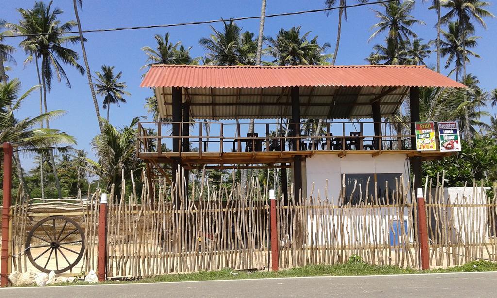 Sunset Surfing Beach Resort Matara Ngoại thất bức ảnh